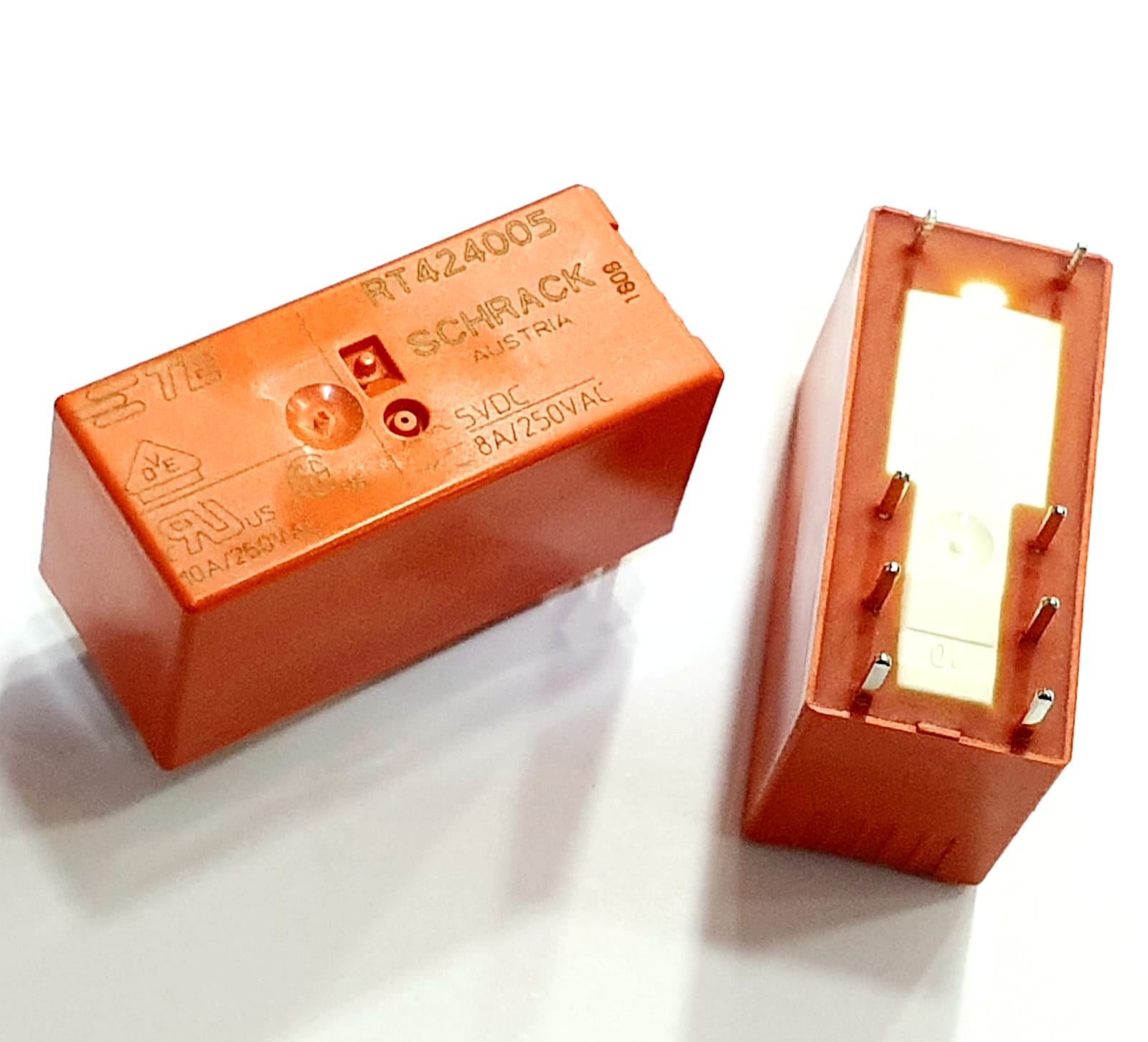 Relay 5VDC, 8 A (RT424005)